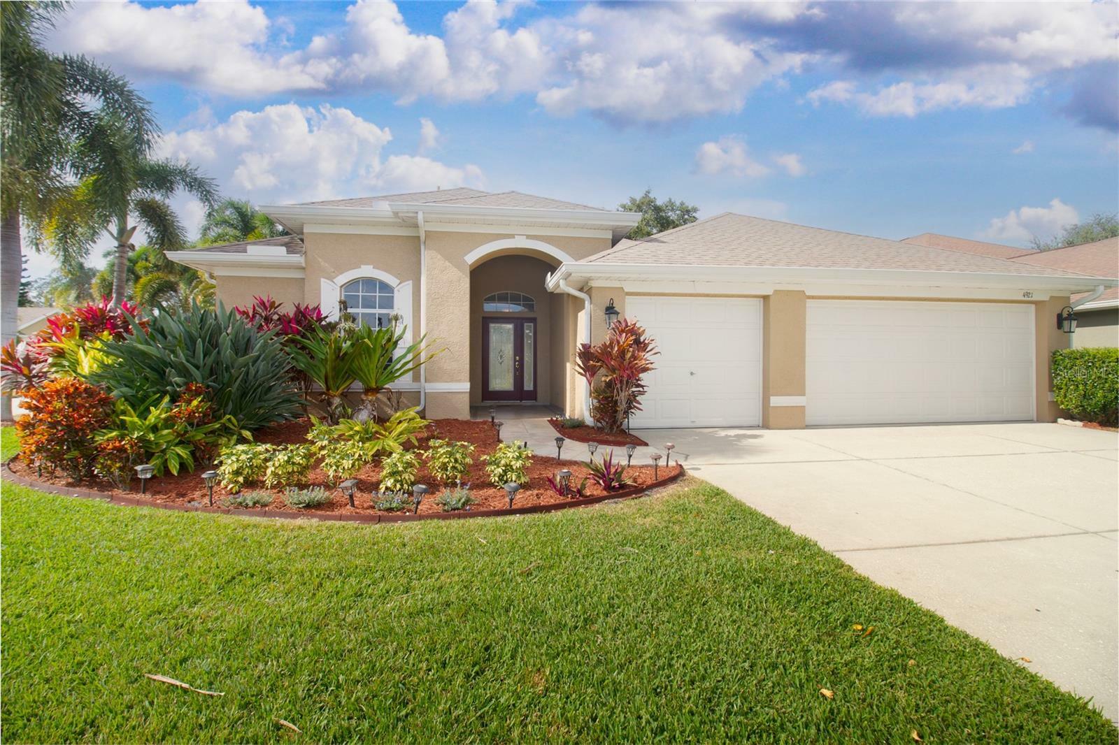 Property Photo:  4921 W Breeze Circle  FL 34683 