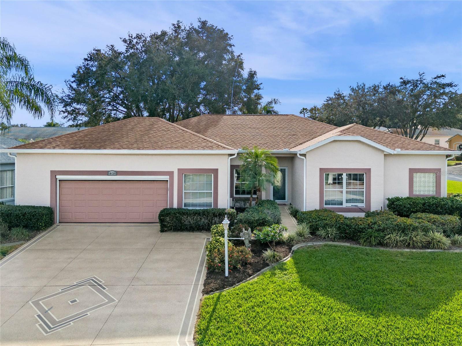 Property Photo:  5036 Sawgrass Lake Circle  FL 34748 