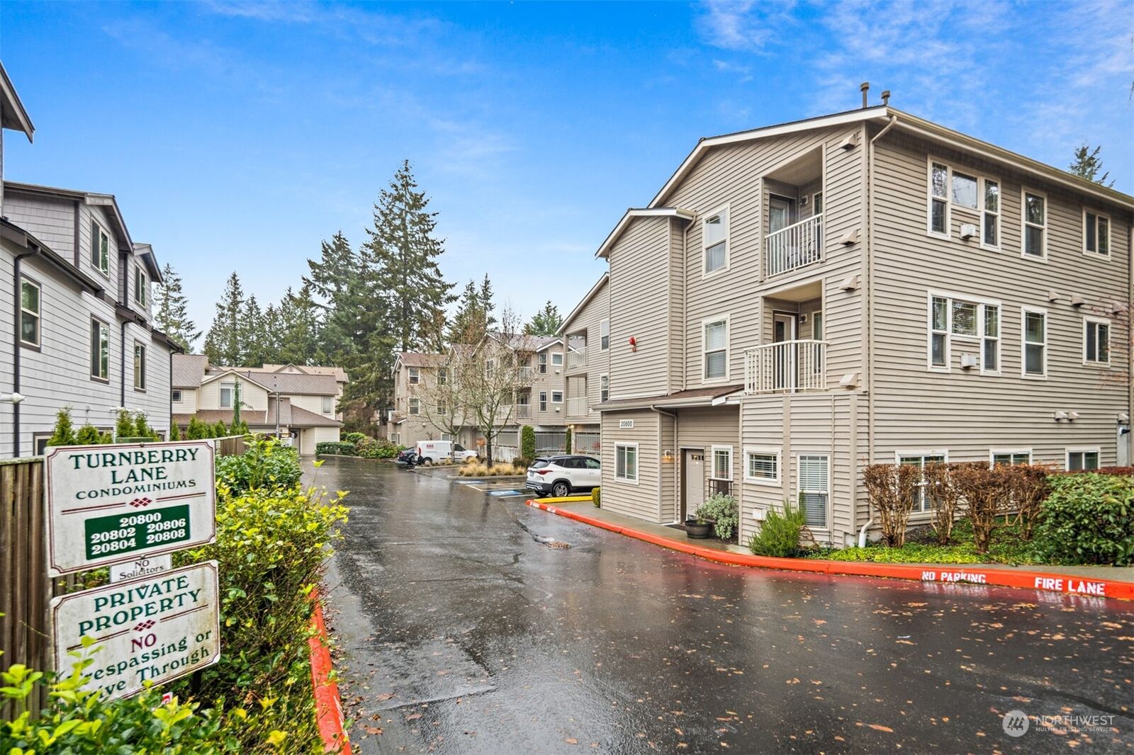 Property Photo:  20802 72nd Avenue W 201  WA 98026 