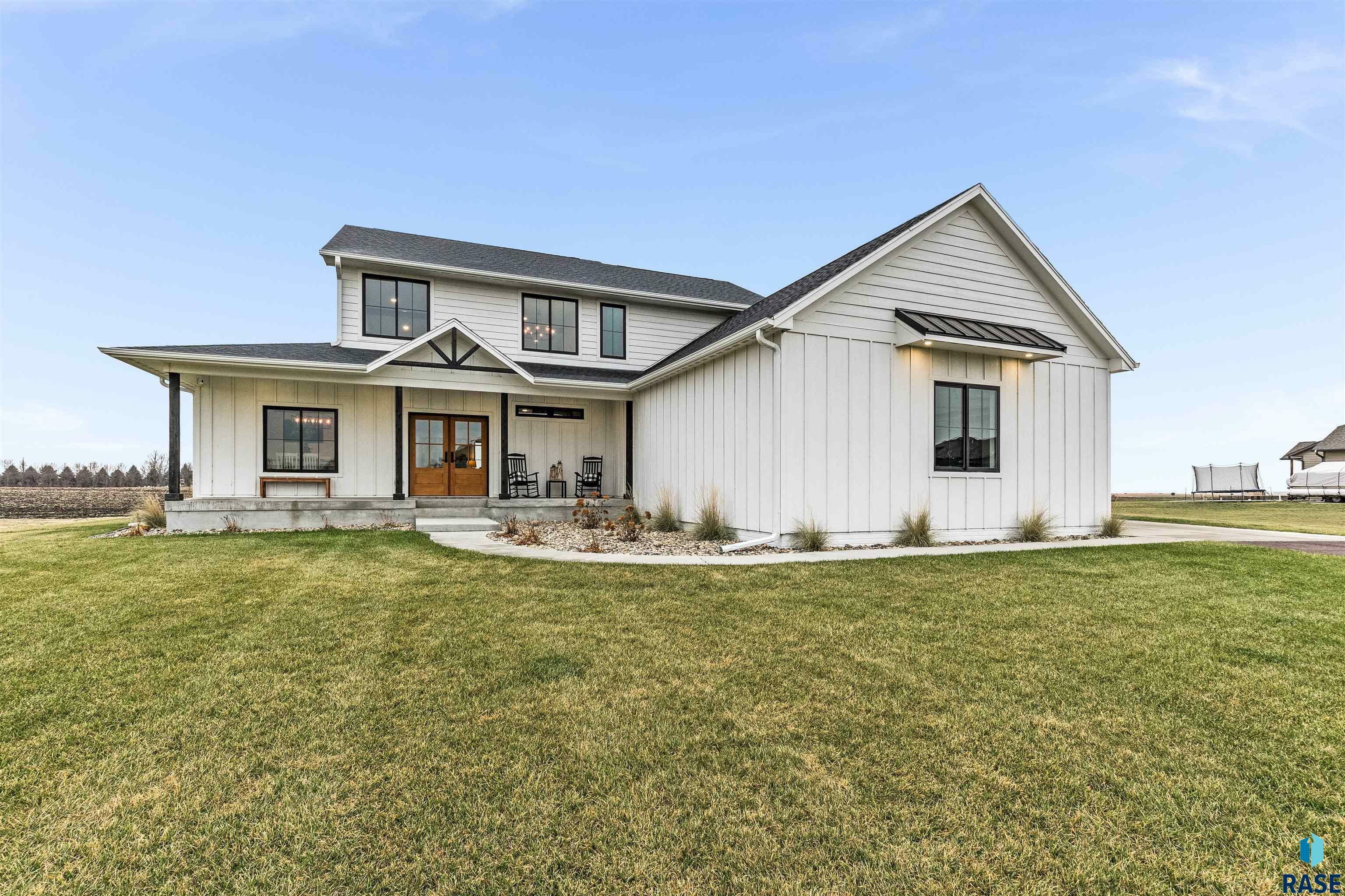 Property Photo: 46687 Cardinal St SD 57064