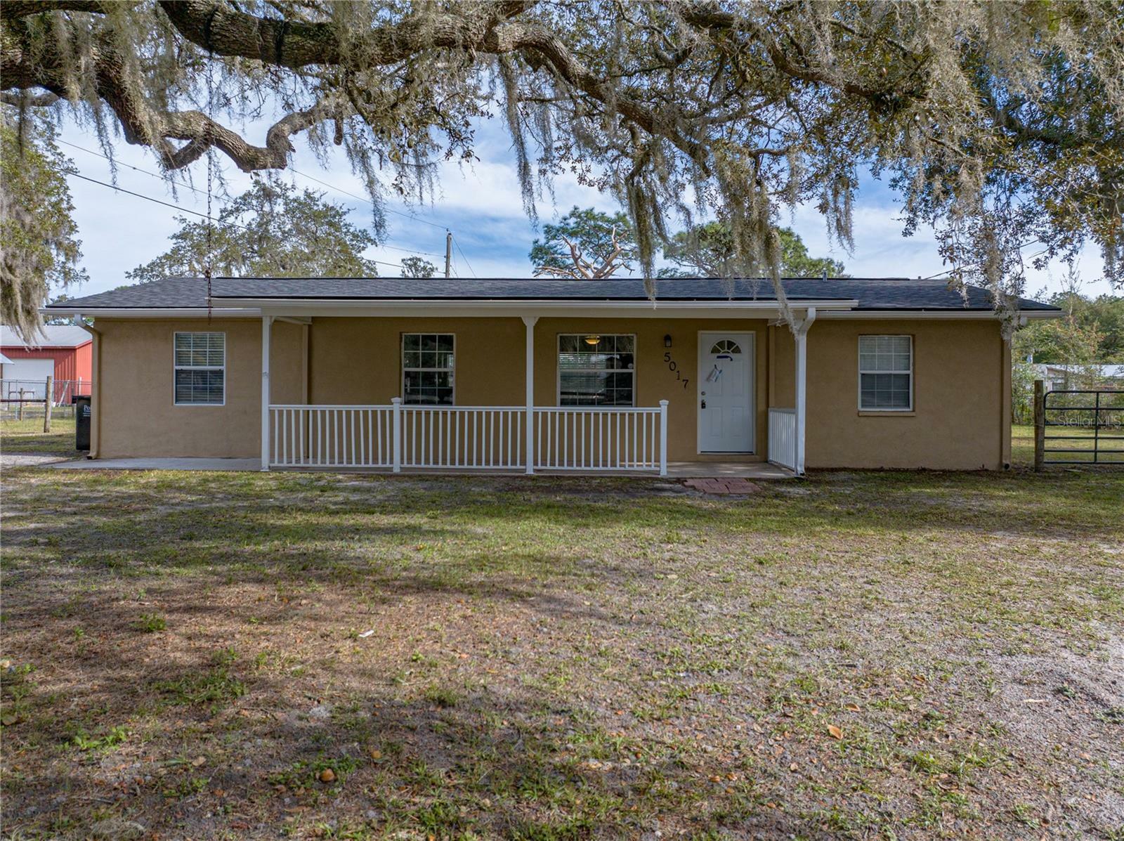 Property Photo:  5017 Lewellyn Road  FL 33810 