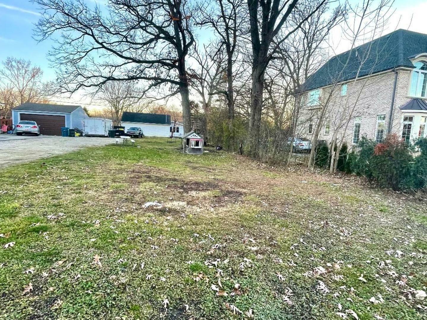 Property Photo:  17W231 Red Oak Street  IL 60106 