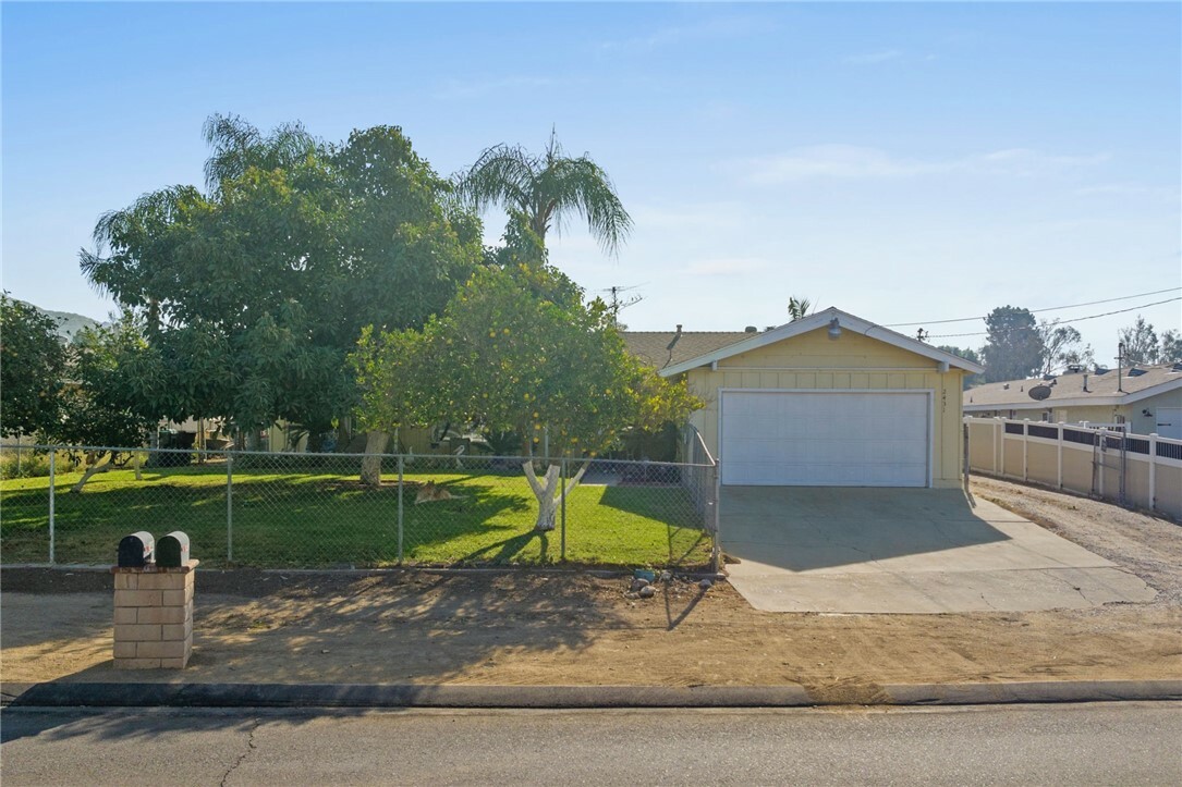 Property Photo:  2431 Reservoir Drive  CA 92860 