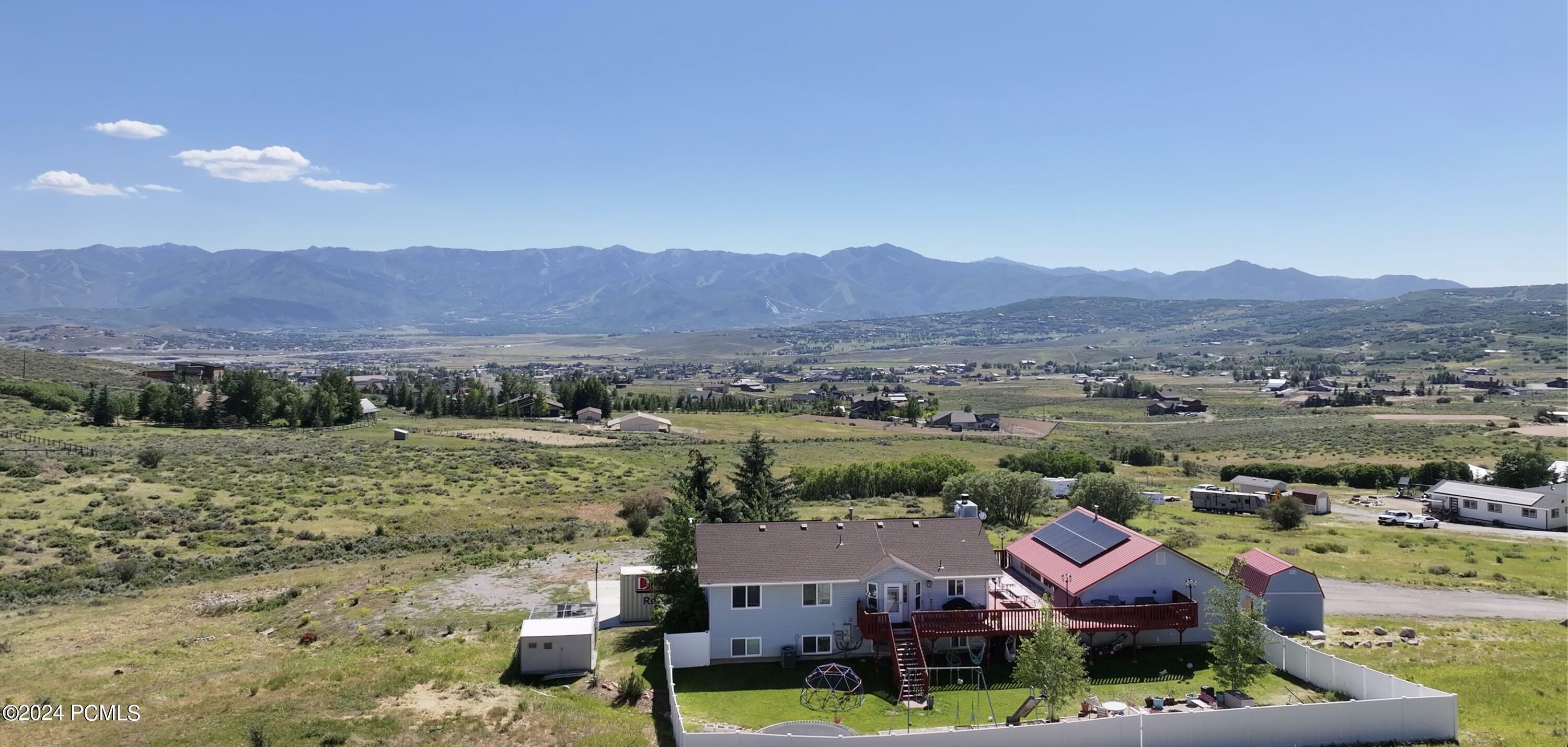 Property Photo:  1228 E Oakridge Road  UT 84098 