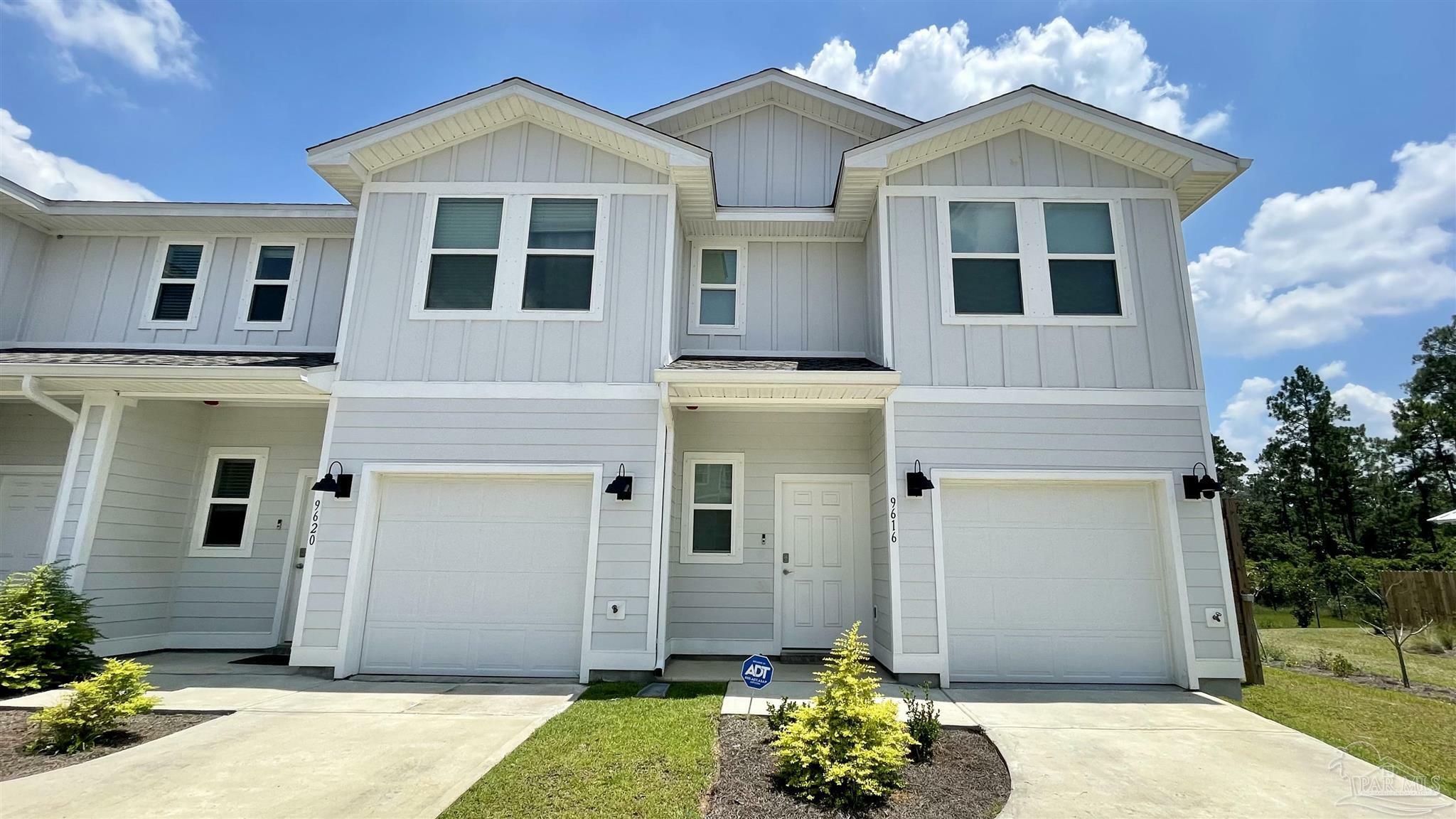 Property Photo: 9446 Nature Creek Ln FL 32526
