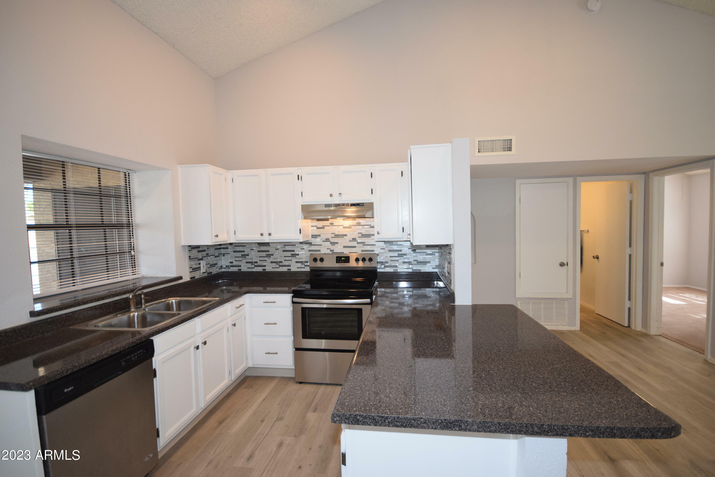 Property Photo:  921 W University Drive 1081  AZ 85201 