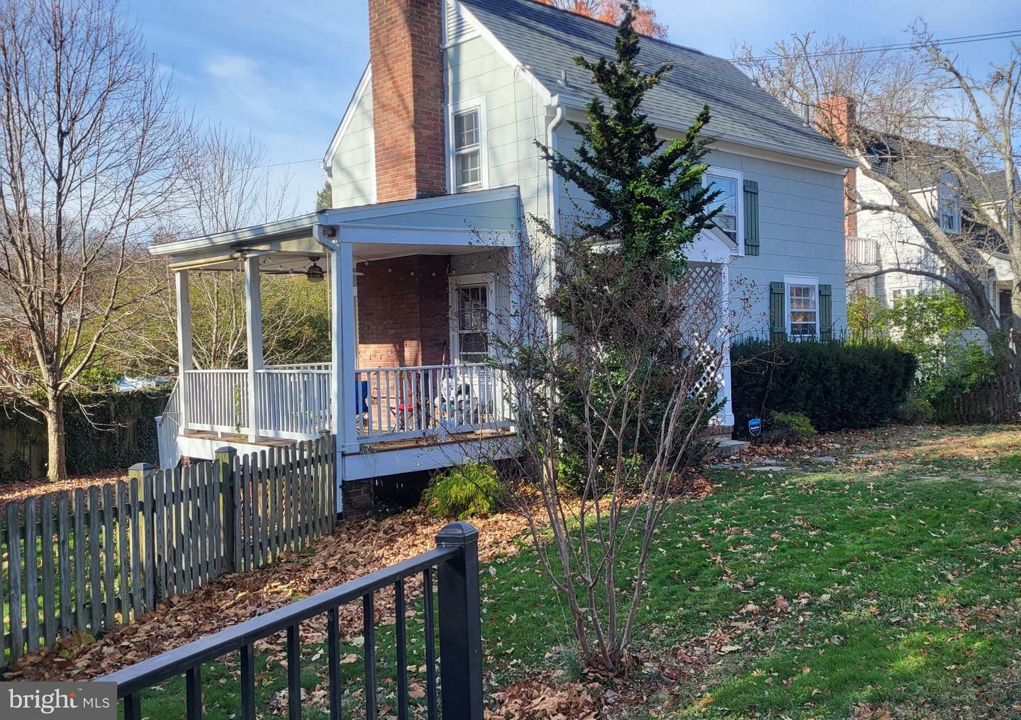 Property Photo: 1670 N Longfellow Street VA 22205