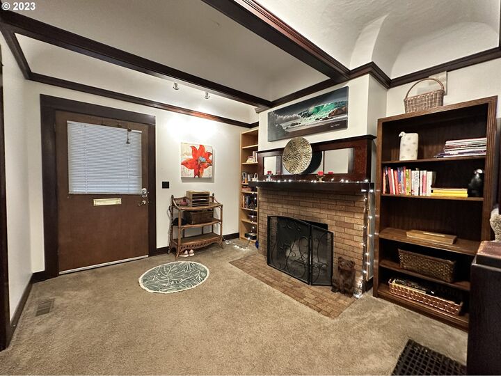 House for sale in Portland 4055 SE Salmon St, Portland, OR 97214