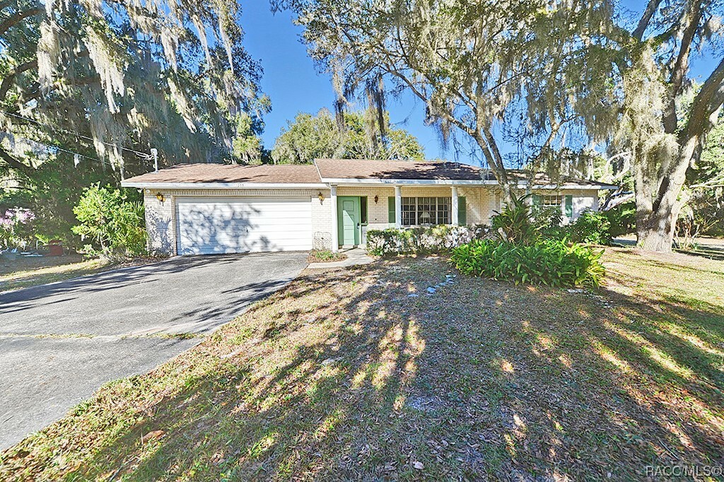 Property Photo:  1255 S Estate Point  FL 34450 