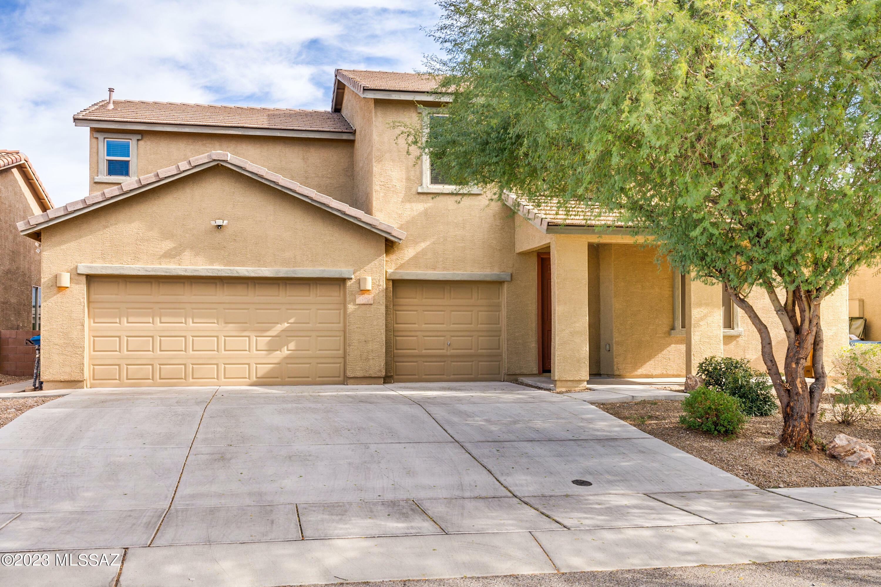 Property Photo:  590 N Pecan Holiday Lane  AZ 85629 