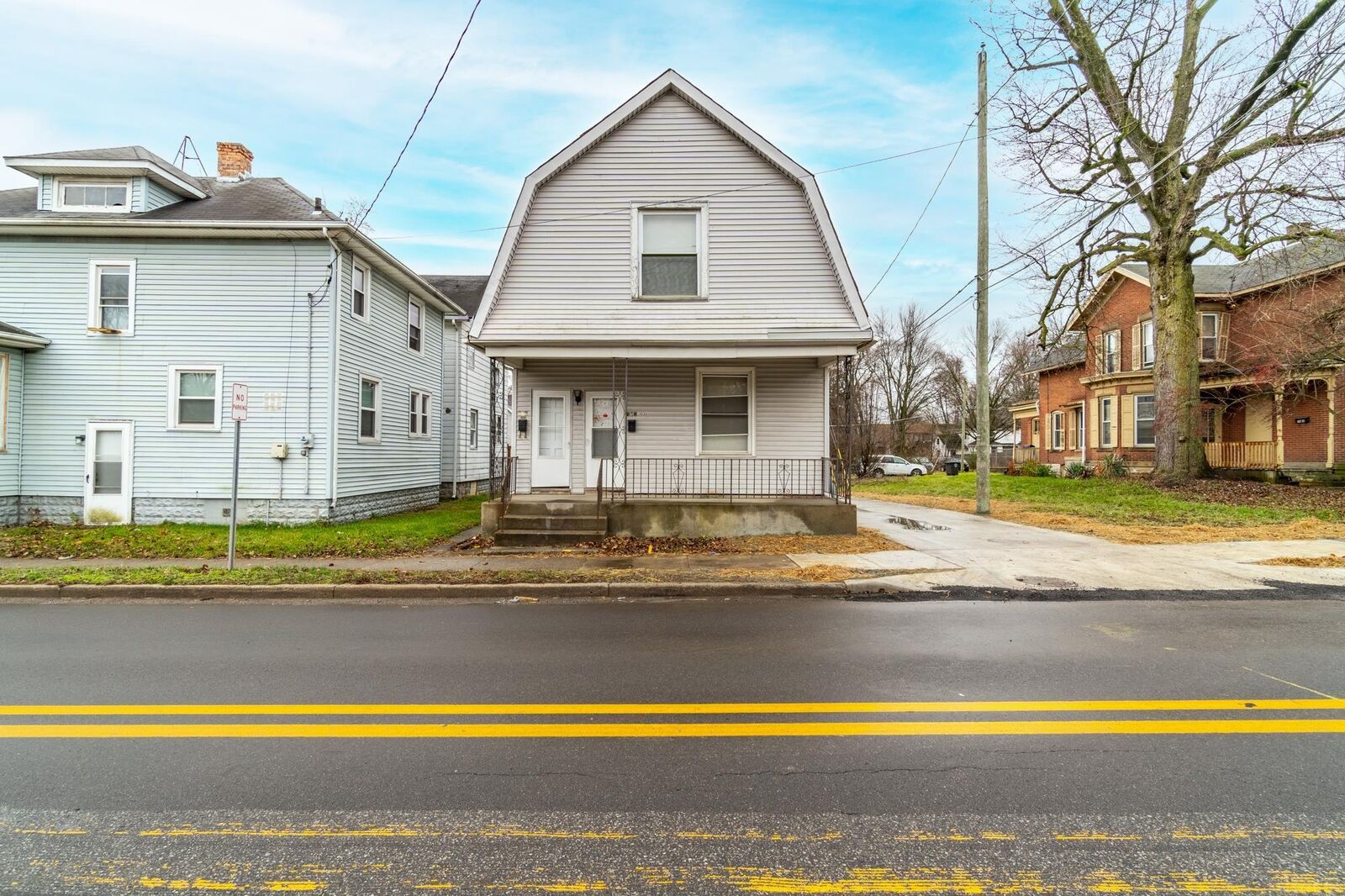 Property Photo: 707 W Creighton Avenue IN 46807