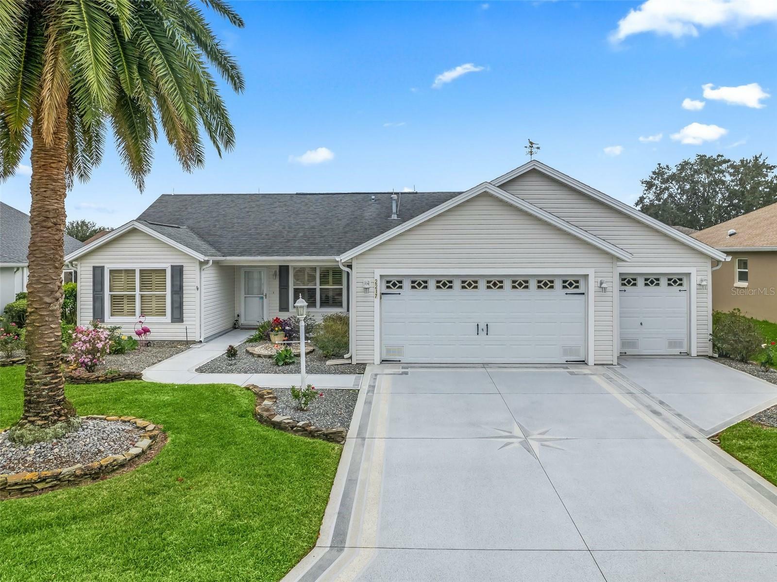 Property Photo:  2217 Westchester Way  FL 32162 