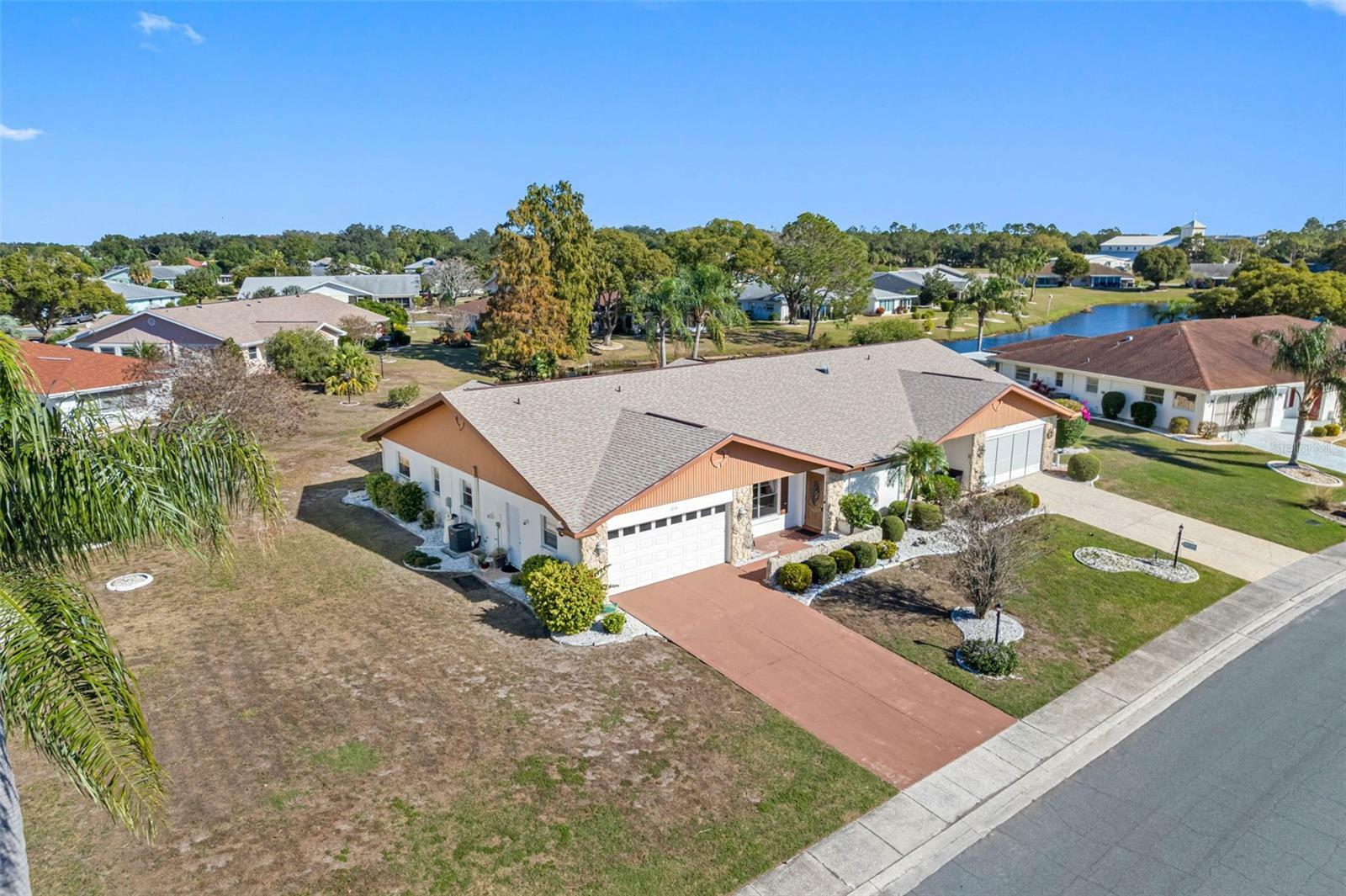 Property Photo:  1213 Bluewater Drive  FL 33573 