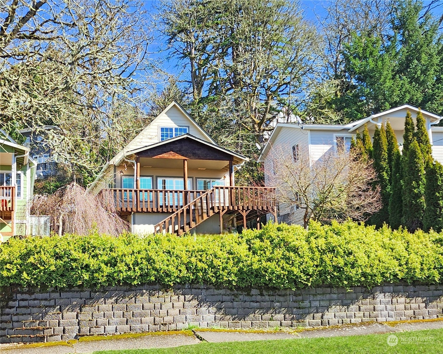 Property Photo:  292 NE Washington Avenue  WA 98532 