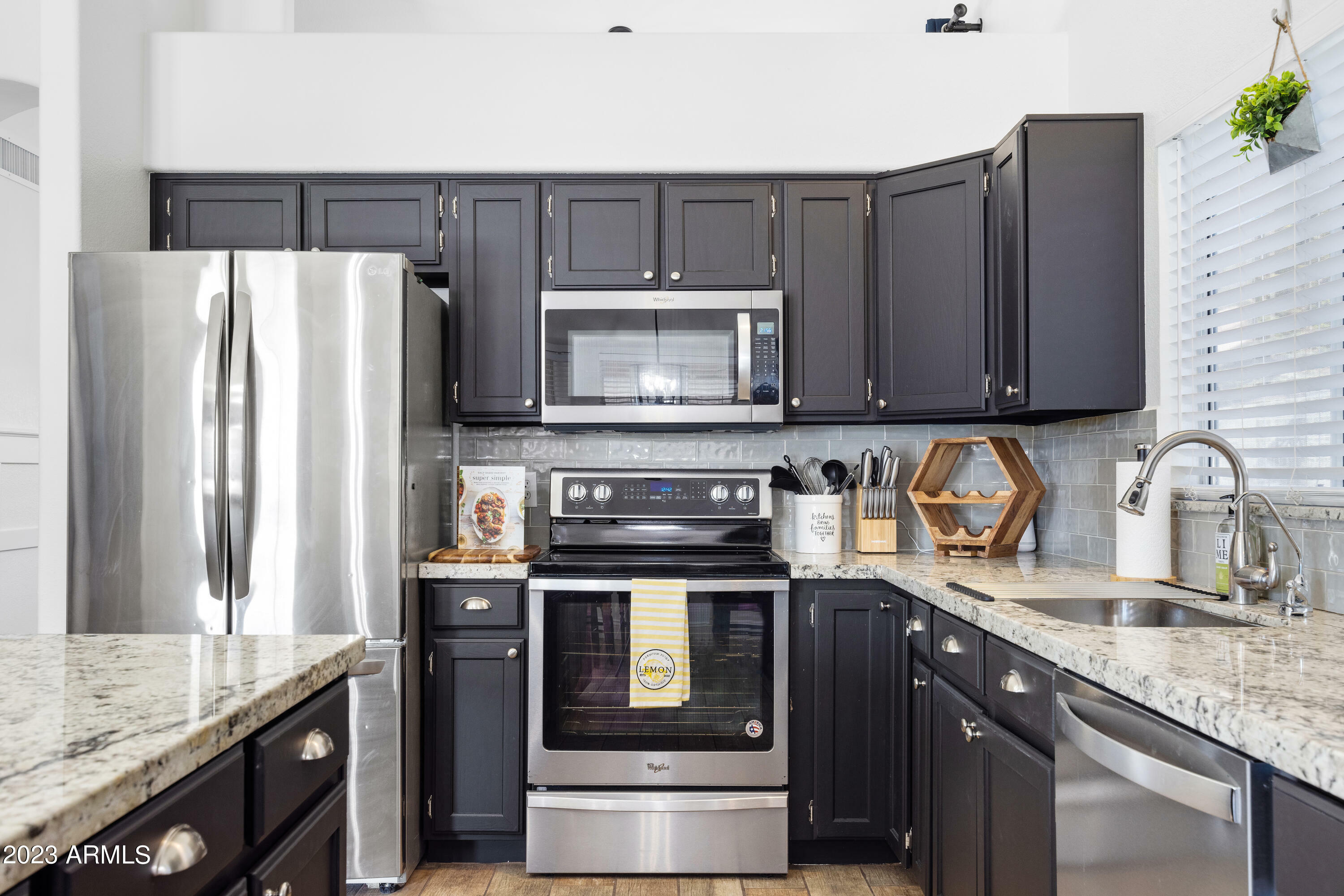 Property Photo: 4525 E Angela Drive AZ 85032