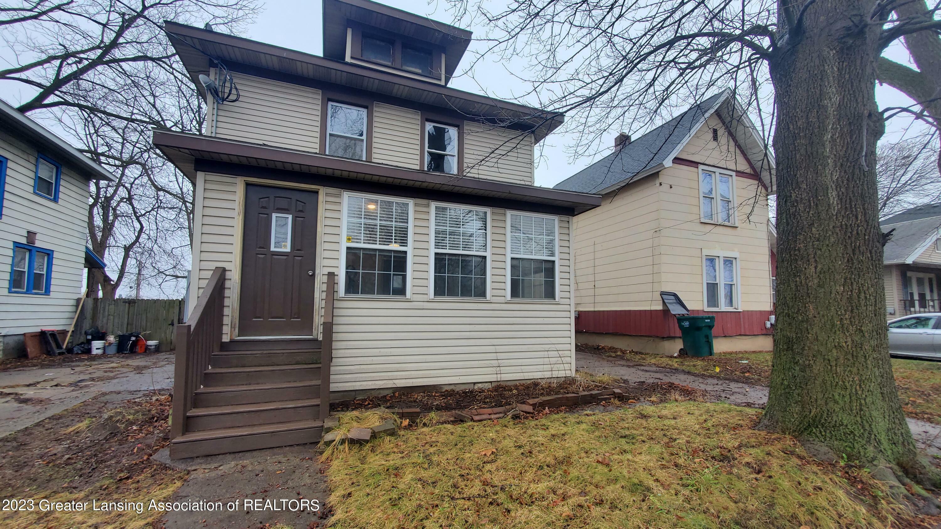 Property Photo:  1928 N East Street  MI 48906 