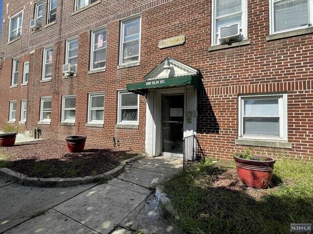 249 Elm Street 3  Kearny NJ 07032 photo
