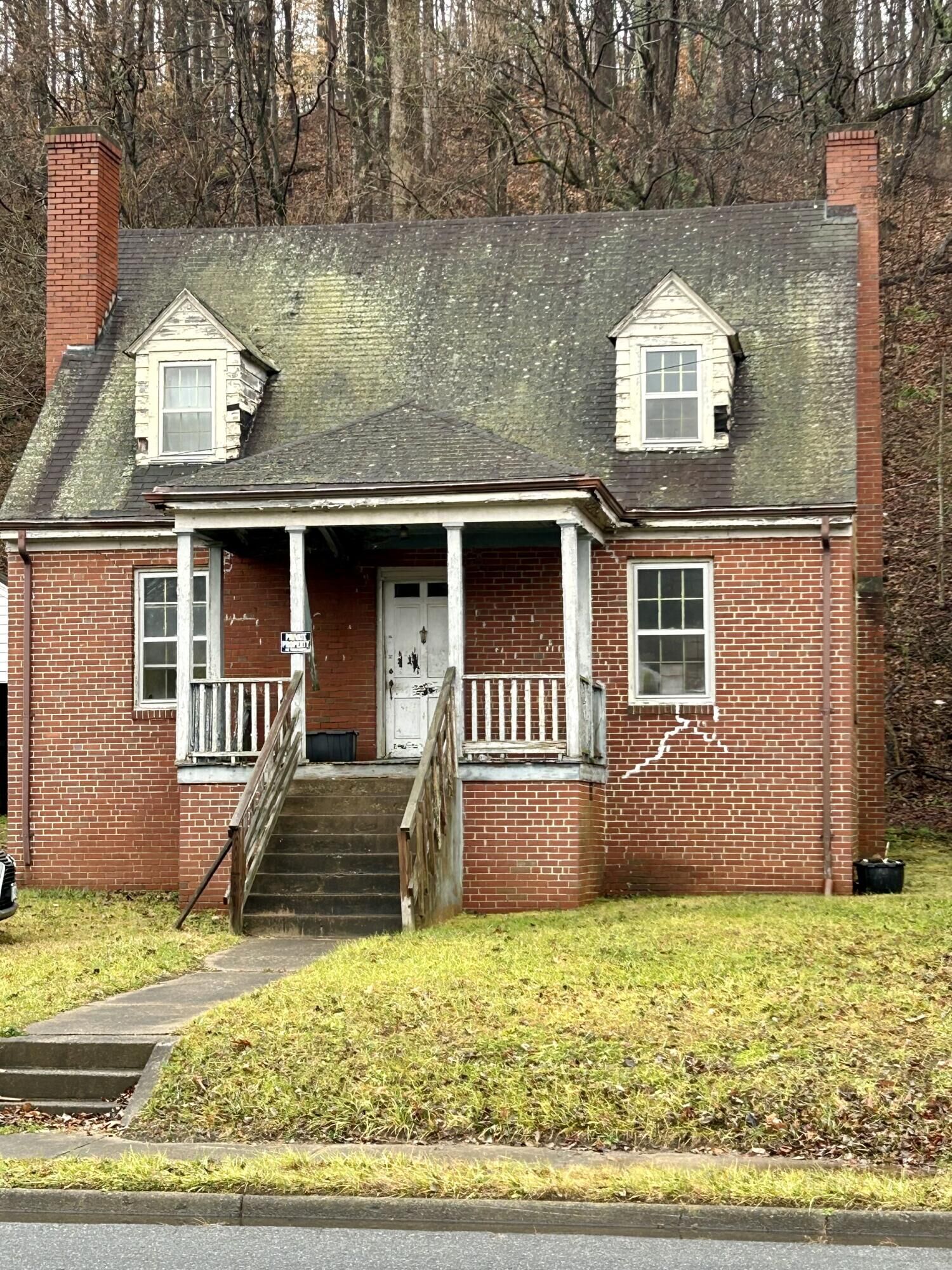 Property Photo:  2515 Riverside Dr  VA 24055 