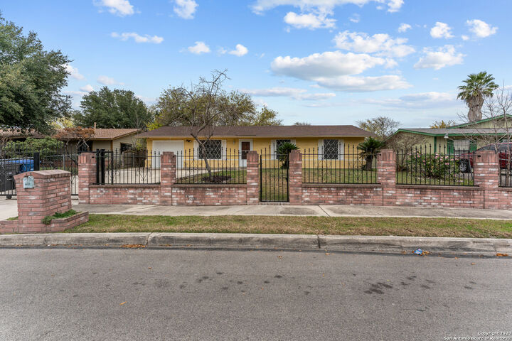 Property Photo: 8627 Cape Valley St TX 78227
