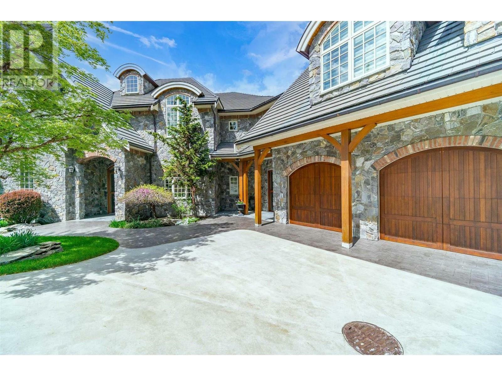 Property Photo: 225 Swick Road BC V1W 4J5