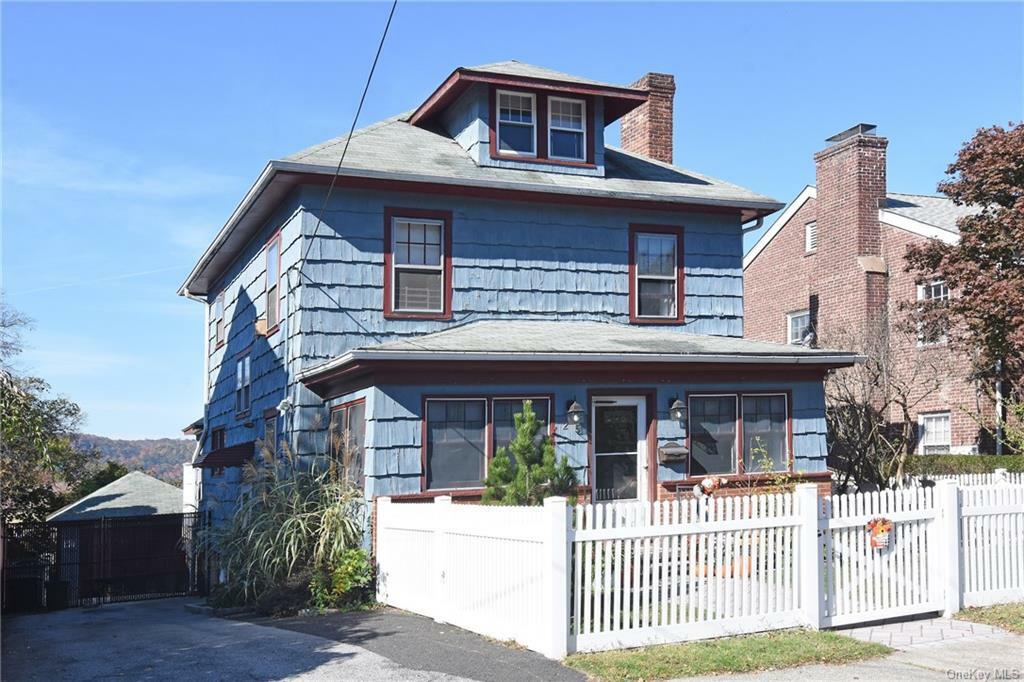 Property Photo:  25 Whitman Street  NY 10706 