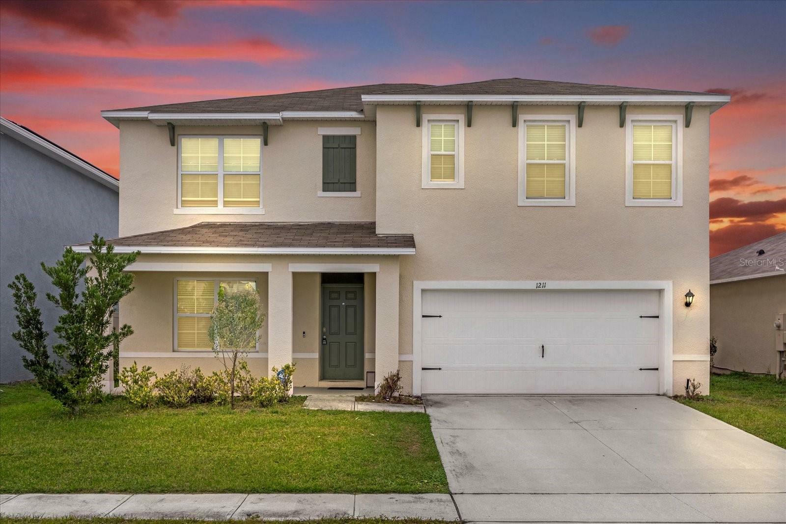 Property Photo: 1211 Iguana Loop FL 33897