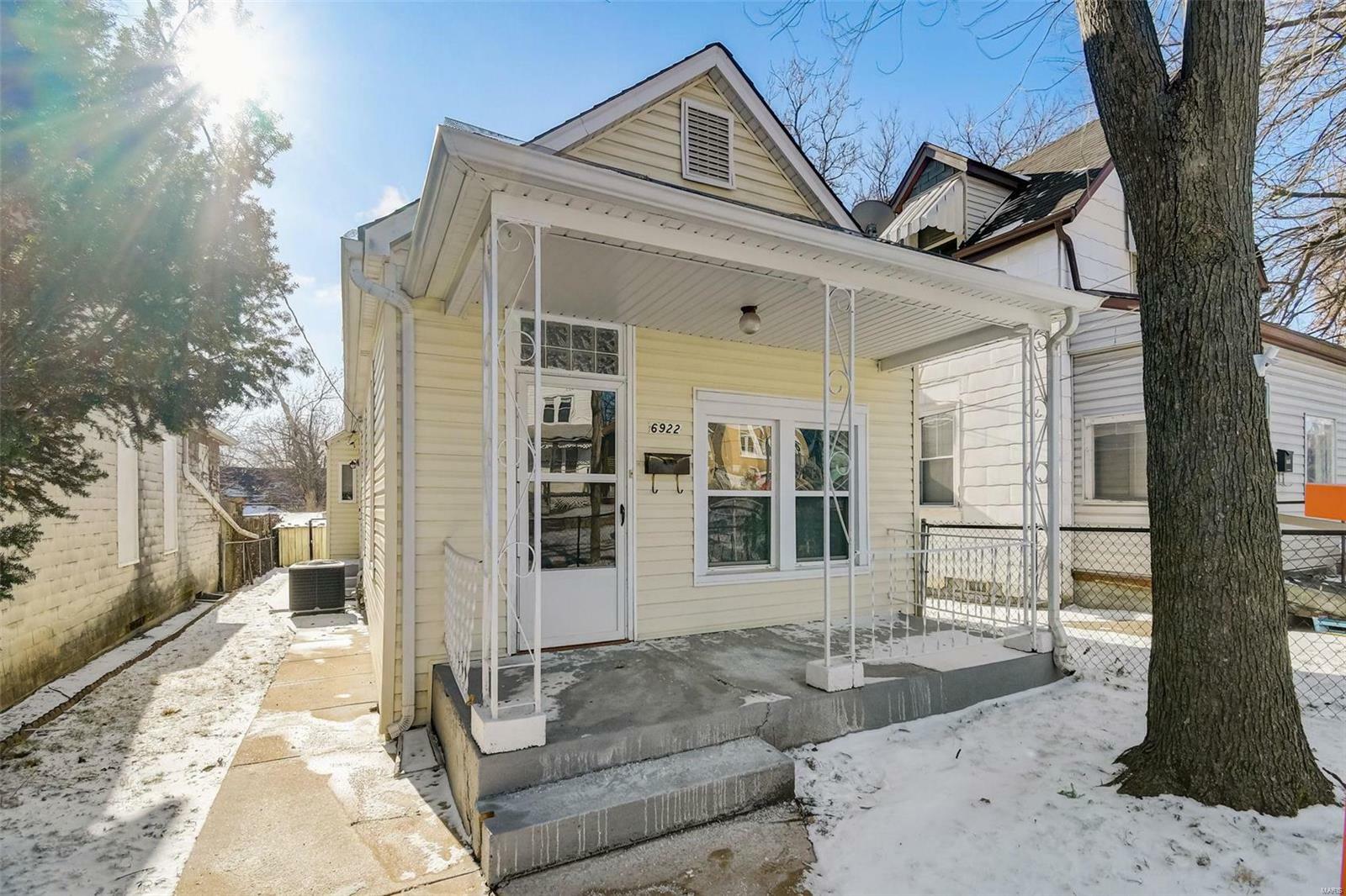 Property Photo:  6922 Magnolia Avenue  MO 63143 