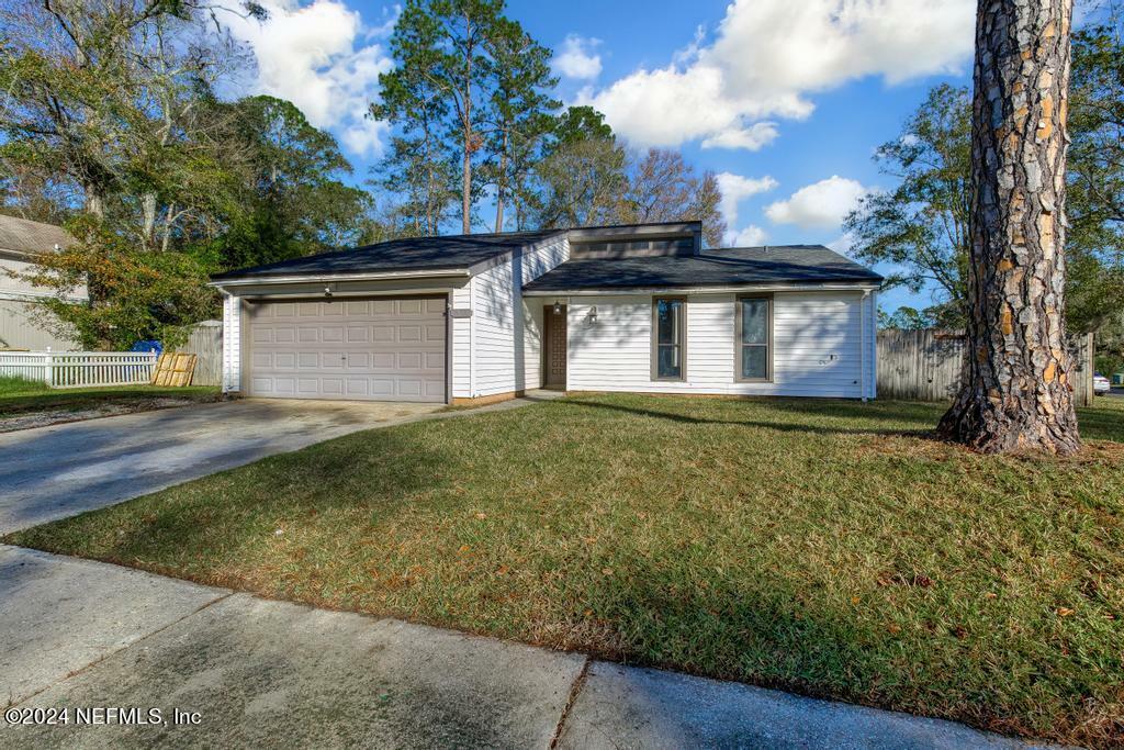 Property Photo:  6803 Candlewood Drive S  FL 32244 