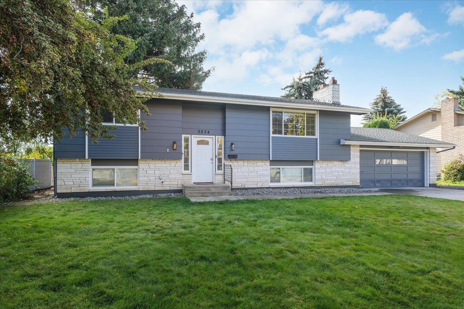 Property Photo:  2234 E 49th Ave  WA 99223 