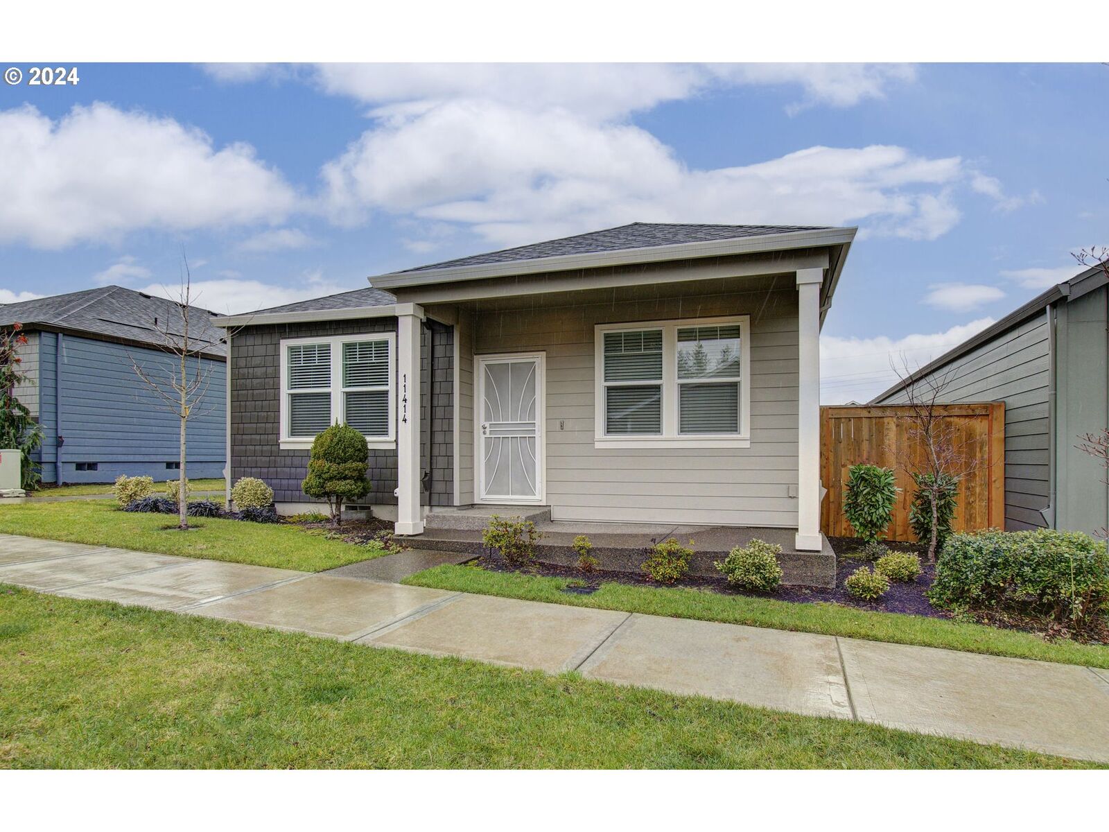 Property Photo: 11414 NE 16th St WA 98684