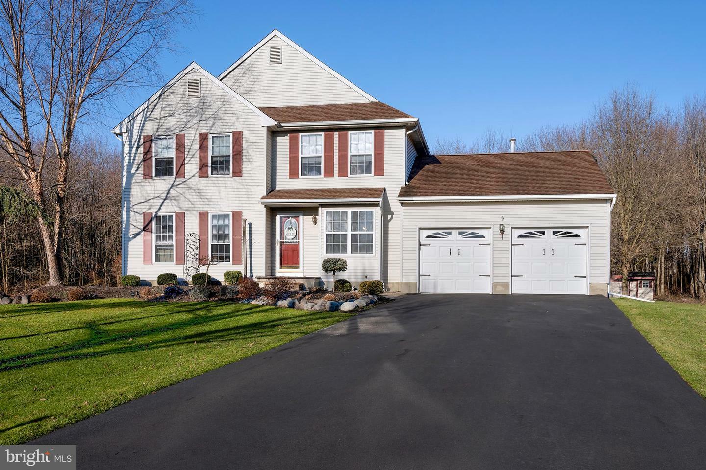 Property Photo:  3 Anthony Court  NJ 08505 