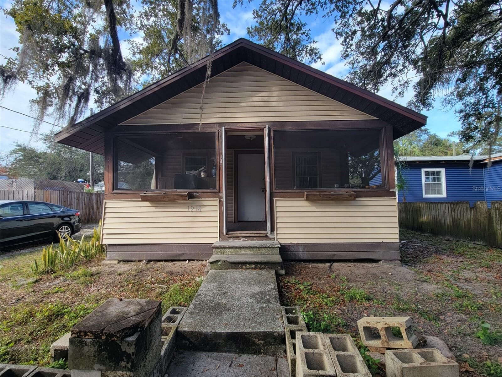 Property Photo: 1918 Overbrook Avenue FL 33755
