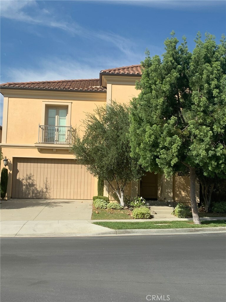 Property Photo: 71 Domani CA 92618