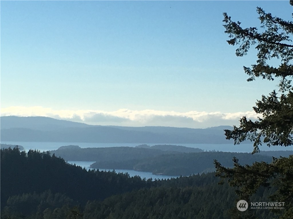 Property Photo: 2 Sw2 Rustic Homestead Lane WA 98245