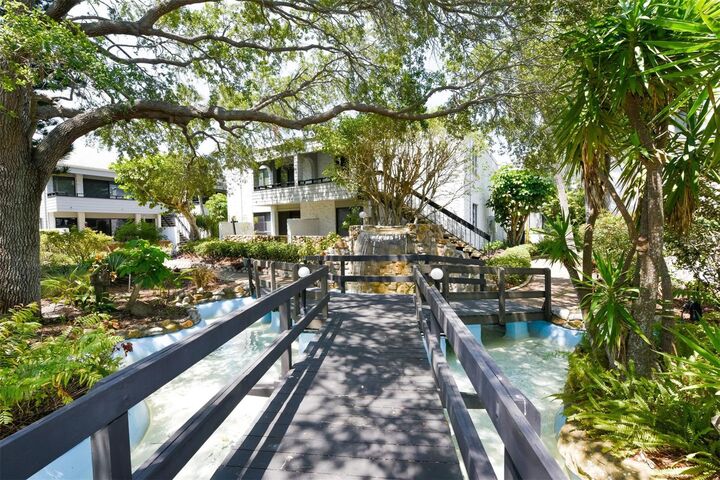 Property Photo:  1555 Tarpon Center Drive 212  FL 34285 