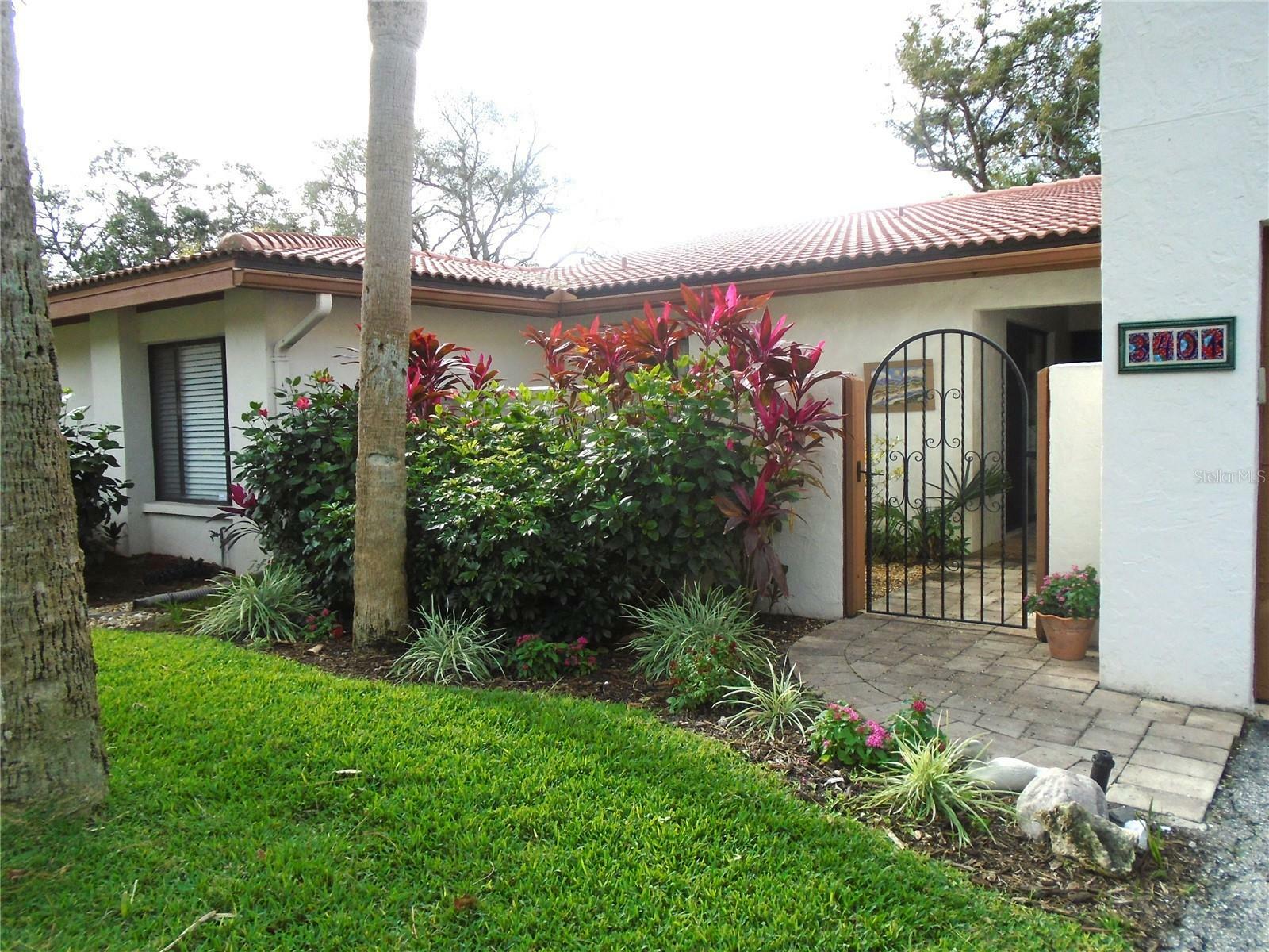 Property Photo:  3401 Wood Owl Circle  FL 34210 