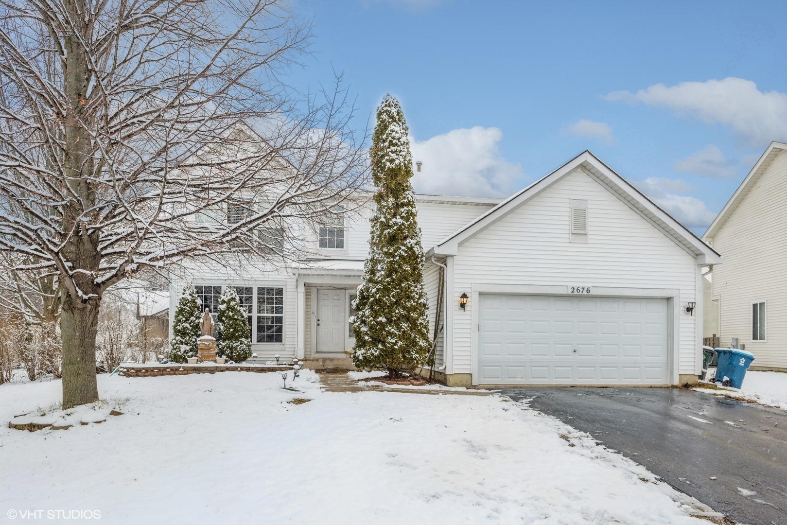 Property Photo: 2676 Lindgren Trail IL 60503