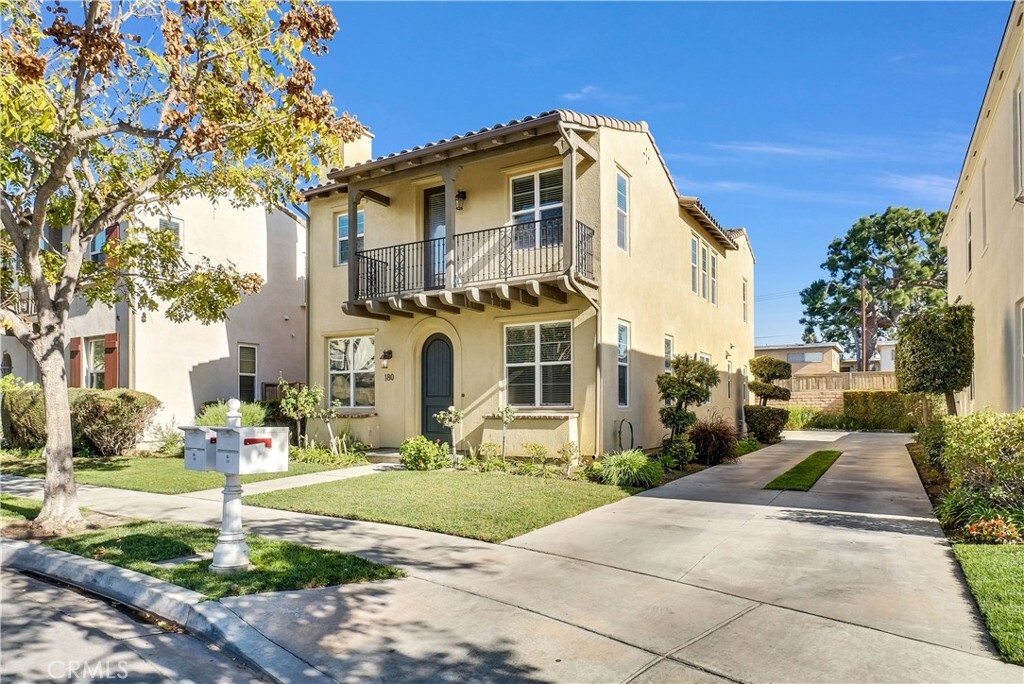 Property Photo:  180 S Heartwood Way  CA 92801 