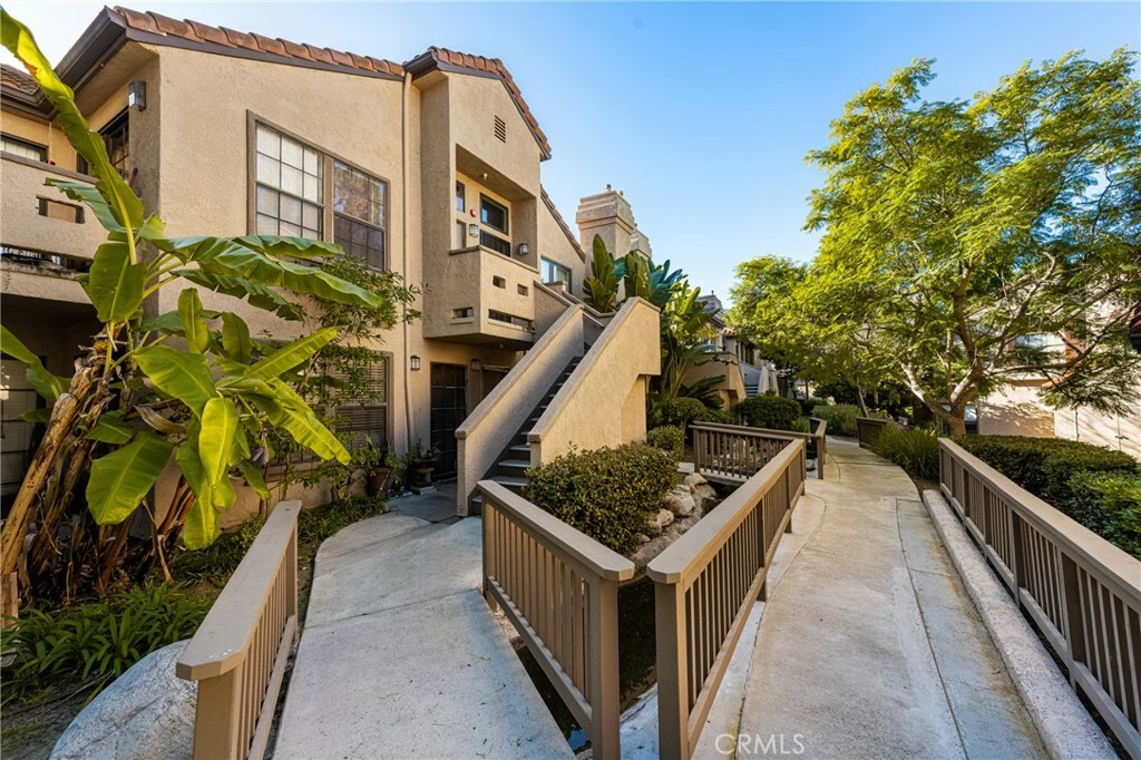 Property Photo: 1062 Calle Del Cerro 1220 CA 92672
