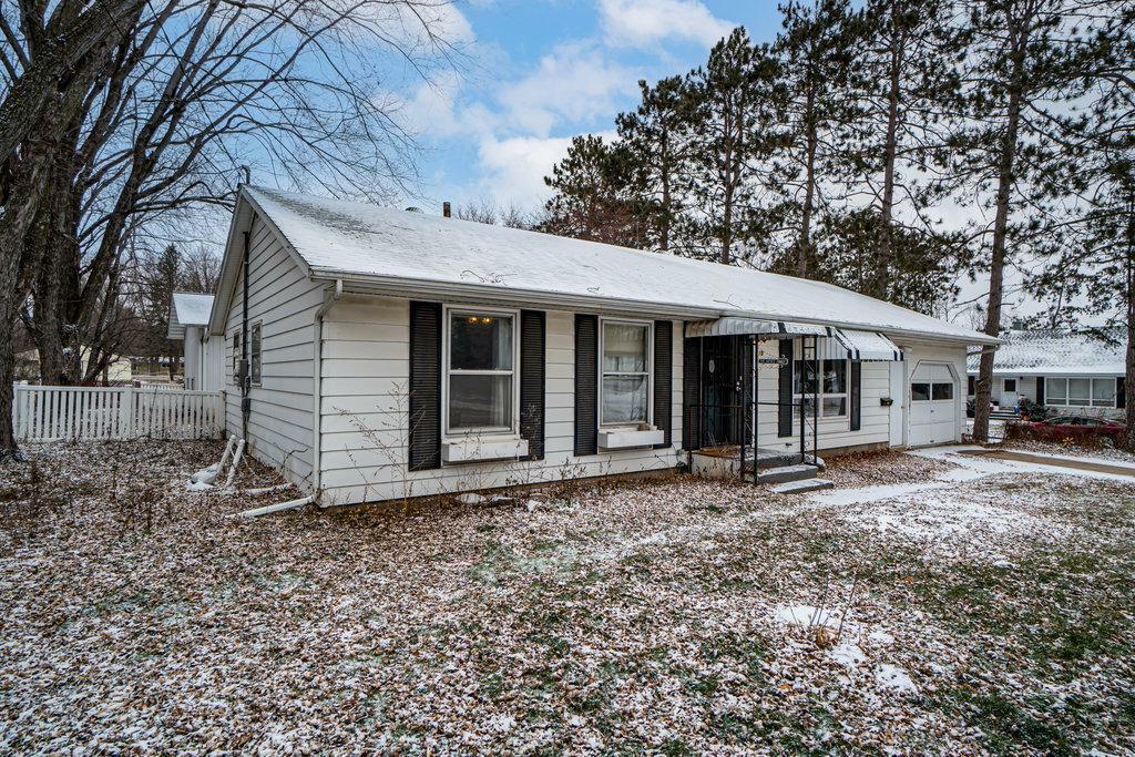 Property Photo:  615 Pine Avenue E  WI 54751 