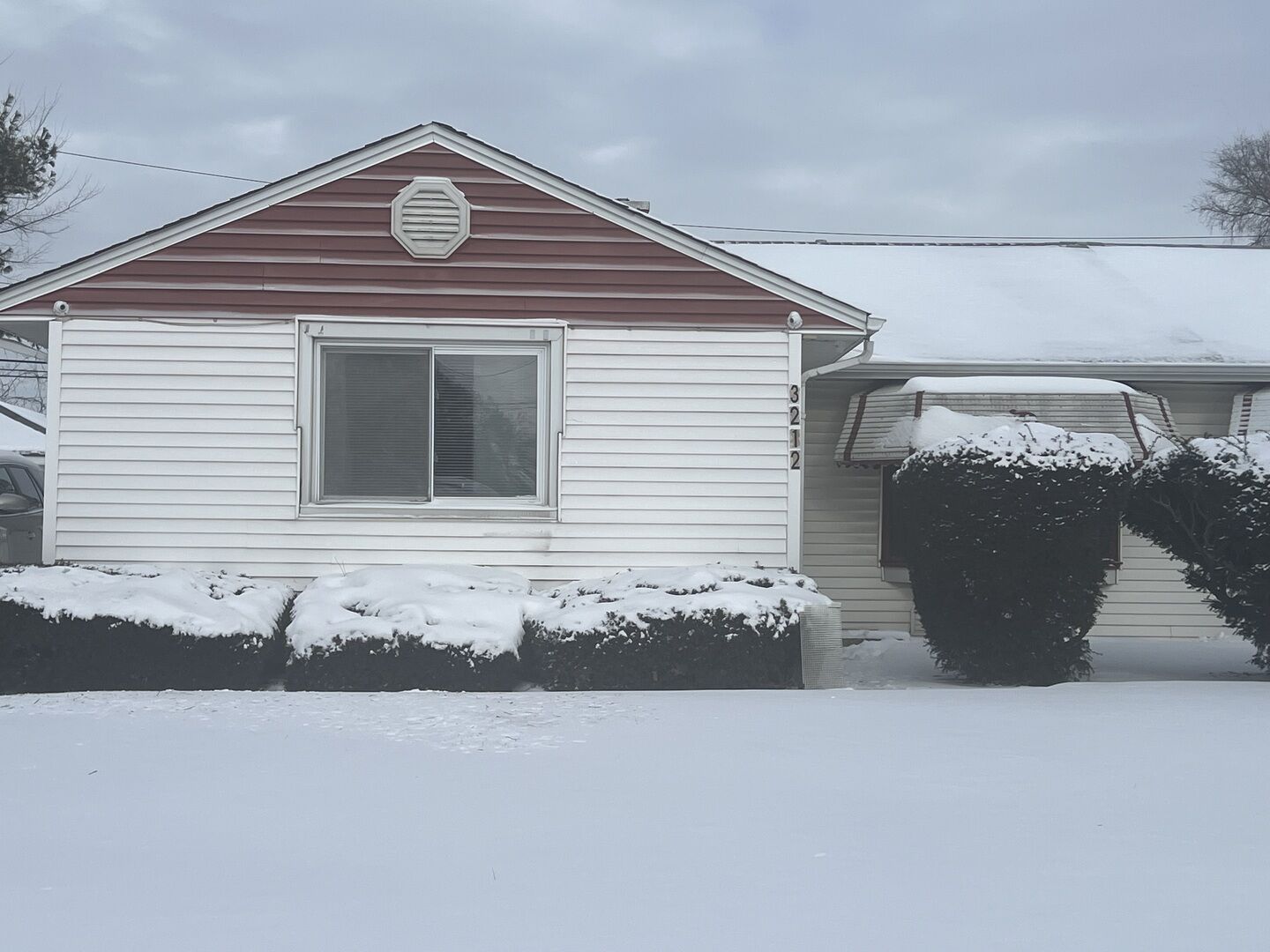 Property Photo: 3212 Hendricks Road IL 60472