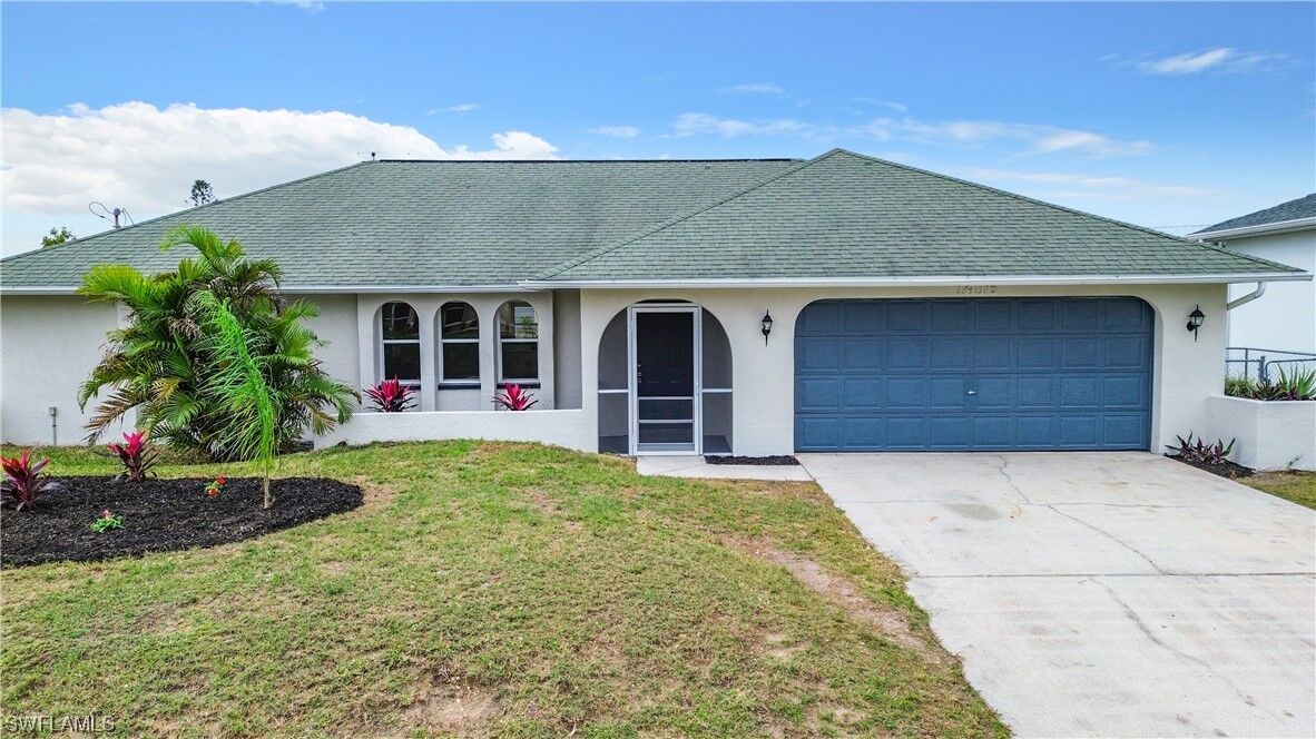 Property Photo: 1416 SE 2nd Avenue FL 33990
