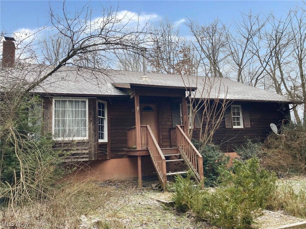 Property Photo: 17780 Leggett Road OH 44064