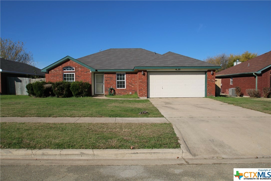 Property Photo:  4203 Pete Drive  TX 76549 