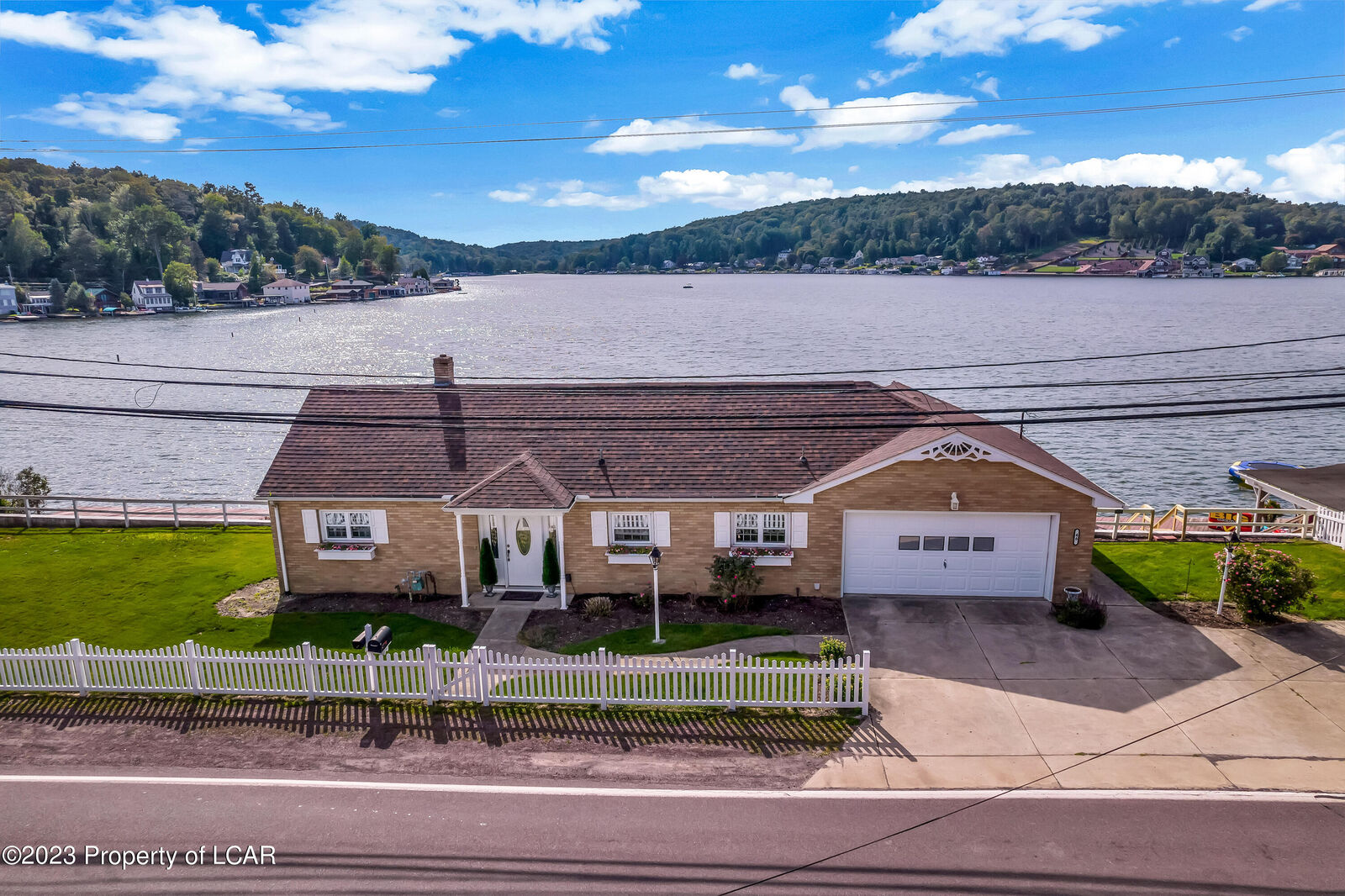 Property Photo: 46 Lakeside Drive PA 18618