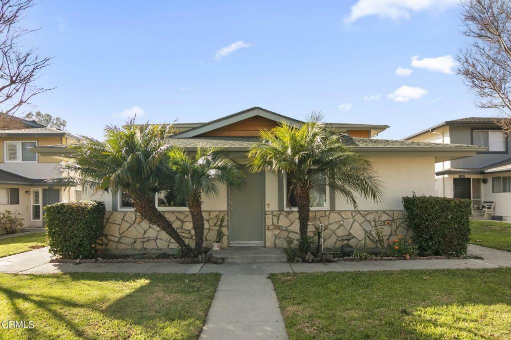 Property Photo:  1153 Saratoga Avenue  CA 93003 