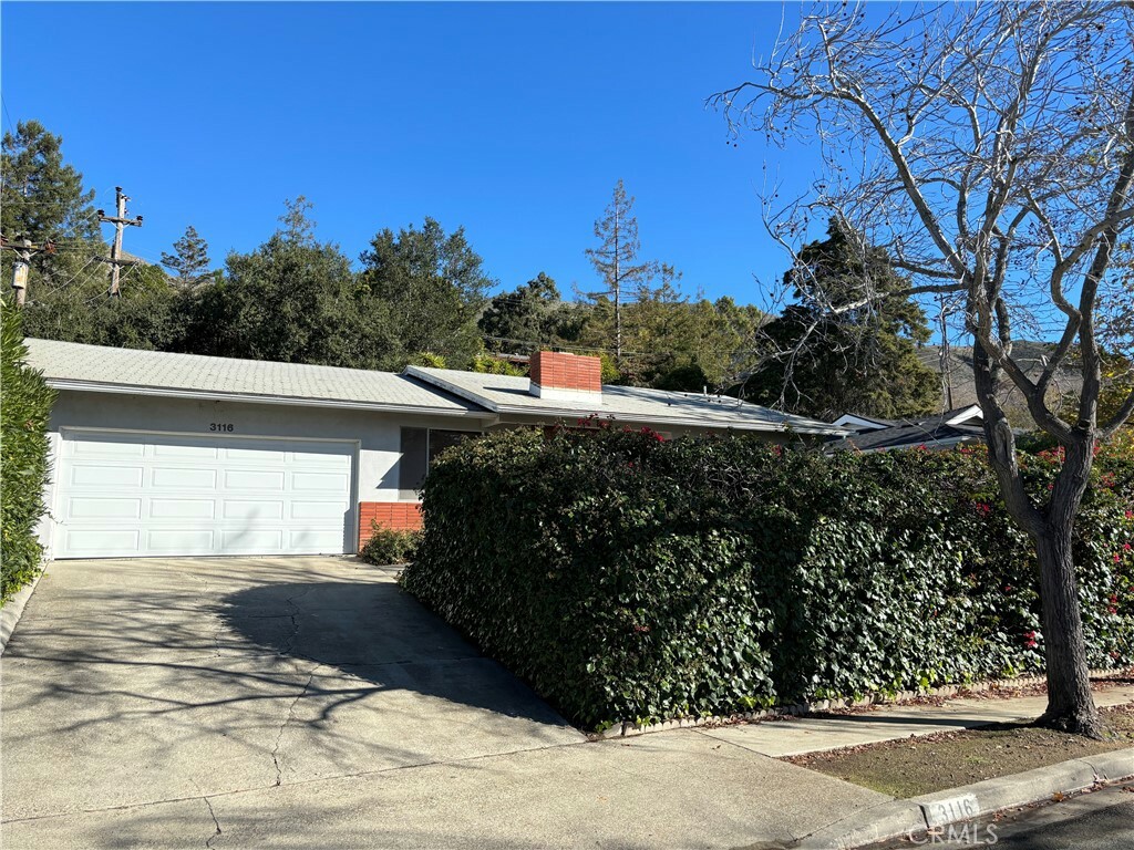 Property Photo:  3116 Flora Street Street  CA 93401 