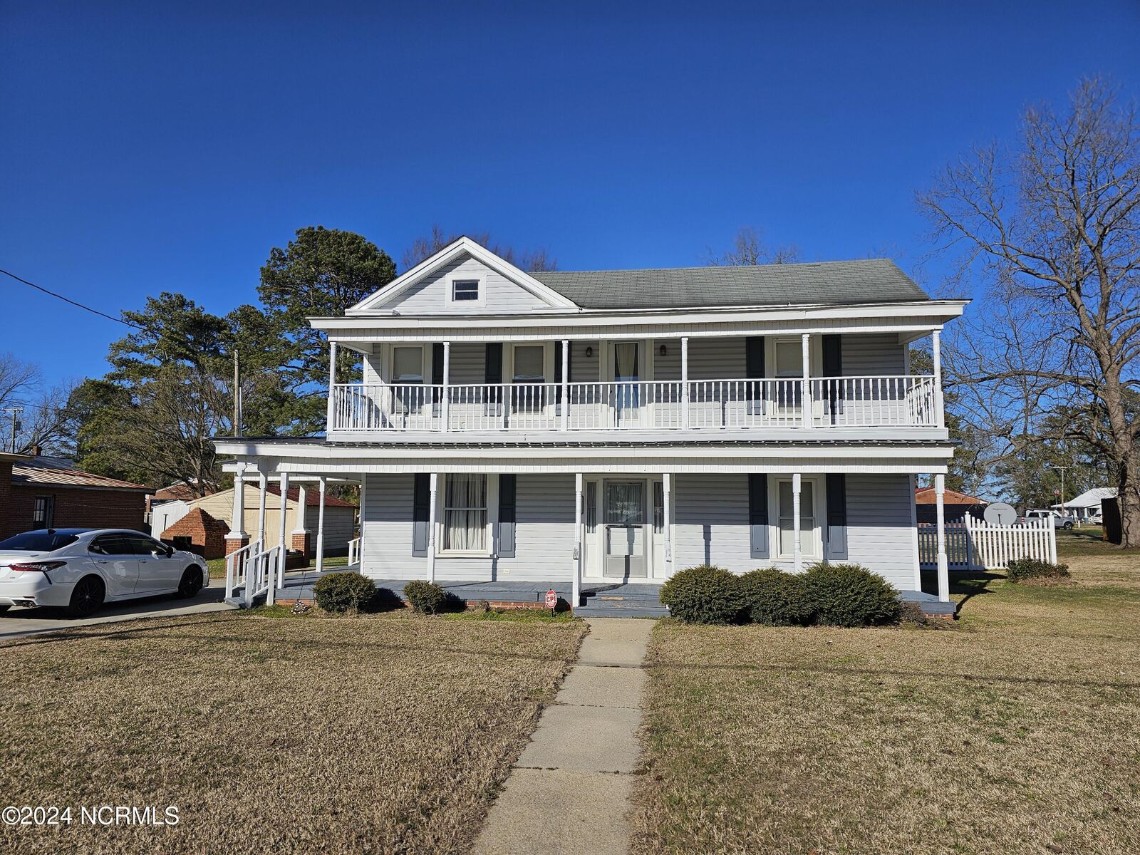 Property Photo: 104 E Church Street NC 27845