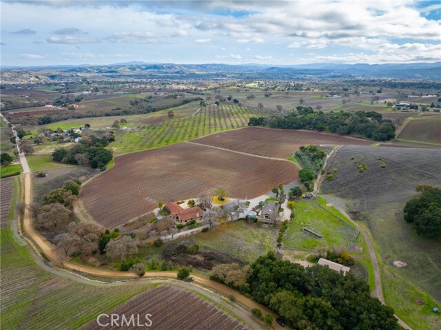 Property Photo: 2135 Live Oak Rd CA 93446