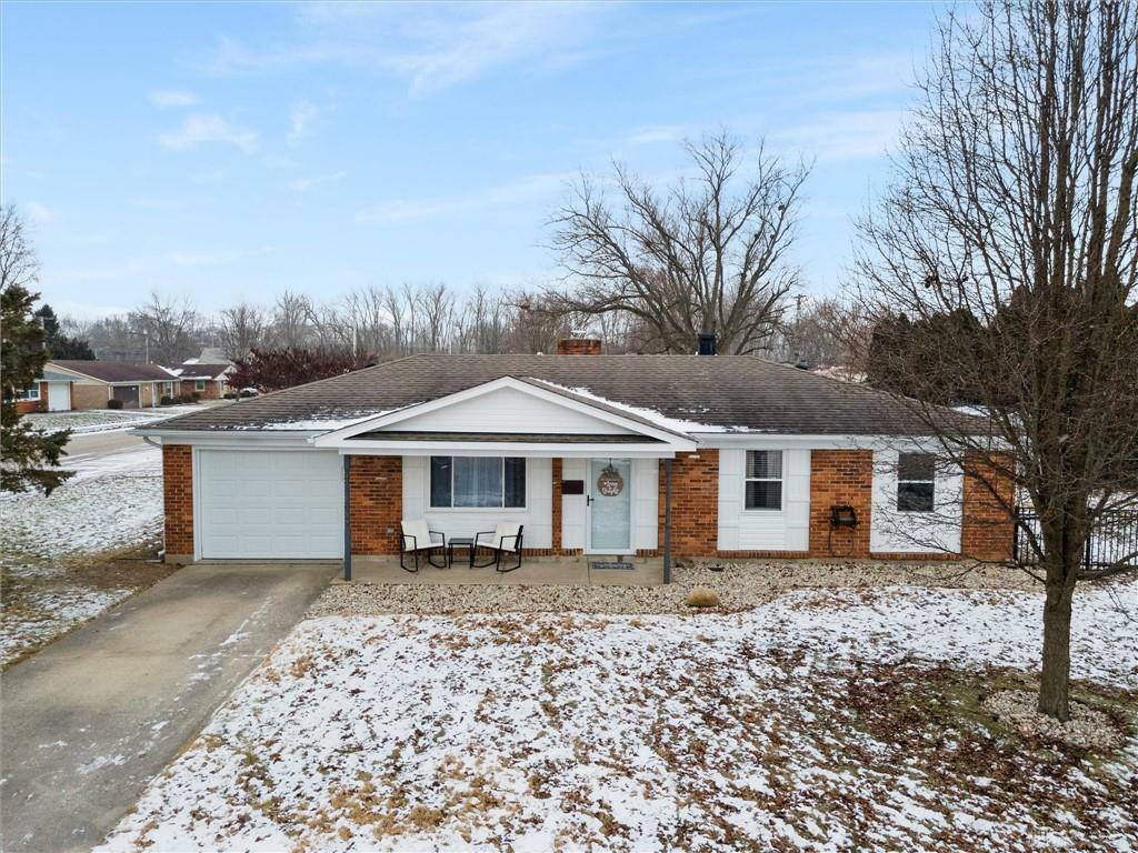 Property Photo:  956 Mayfield Drive  OH 45373 